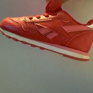 Reebok owellete shoes. Size 8 toddlers